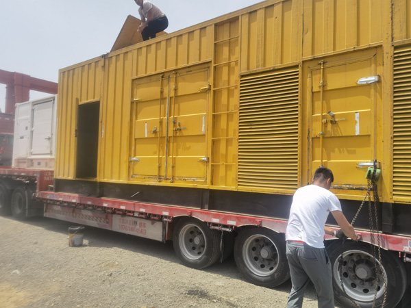 广西发电机出租100KW发电机需要什么规格的电缆线？